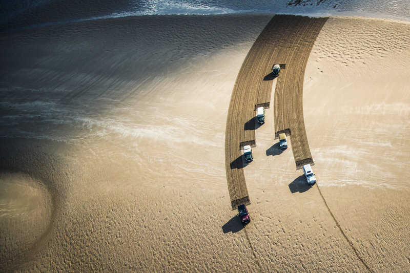 Illustration for article titled A Gigantic Sand Drawing Is How Land Rover Said Farewell To The Defender